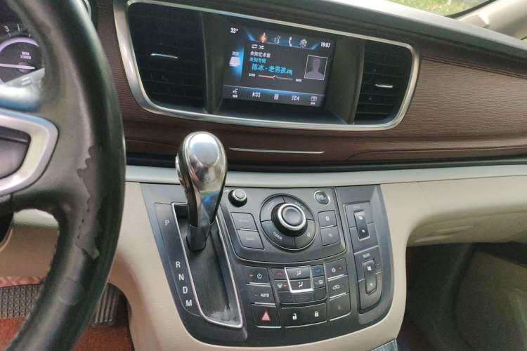 Used Buick GL8 2017 25S Luxury Version China V Standard Audio And AC Panel
