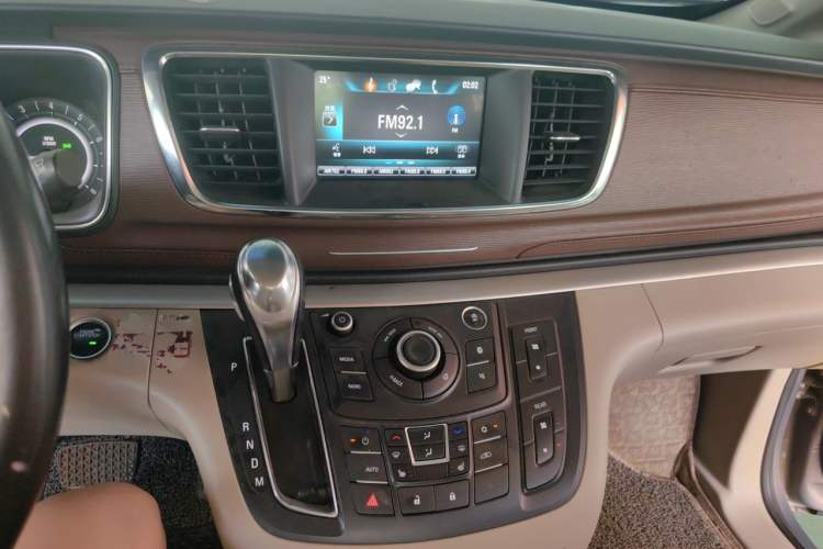 Used Buick GL8 2017 25S Prestige Version China V Standard Audio And AC Panel