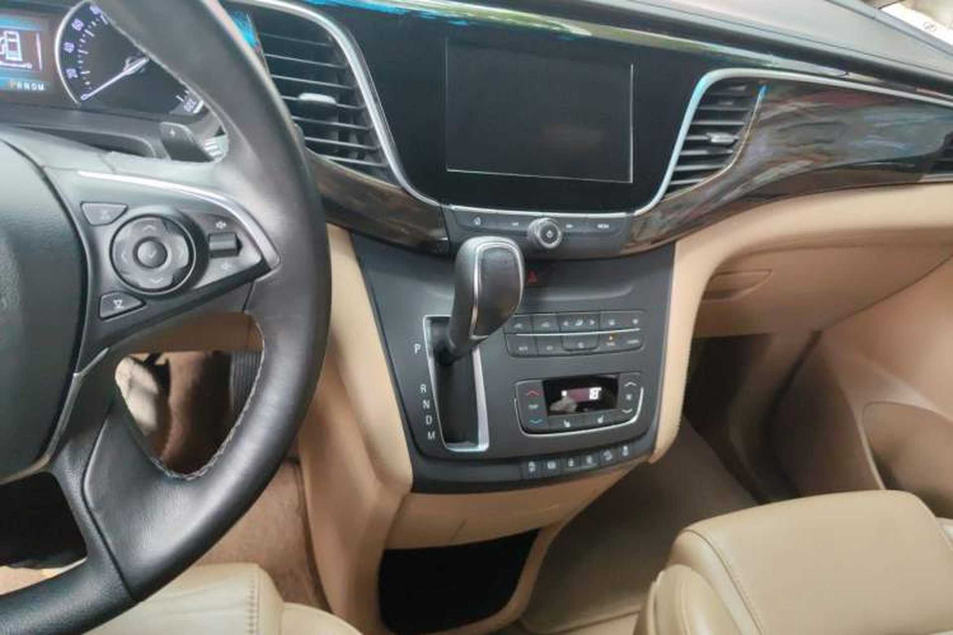 Used Buick GL8 2017 ES 28T Premium Version China V Standard Audio And AC Panel