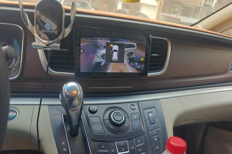 Used Buick GL8 2017 25S Luxury Version China V Standard Audio And AC Panel