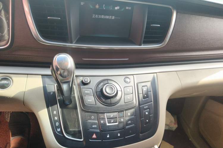 Used Buick GL8 2017 25S Luxury Version China V Standard Audio And AC Panel