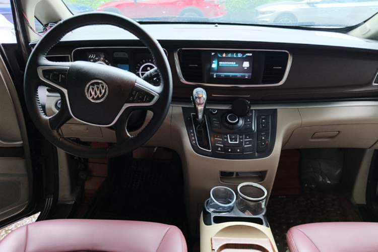 Used Buick GL8 2017 25S Comfort Version China V Standard Center Console