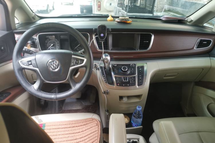 Used Buick GL8 2017 25S Luxury Version China V Standard Center Console