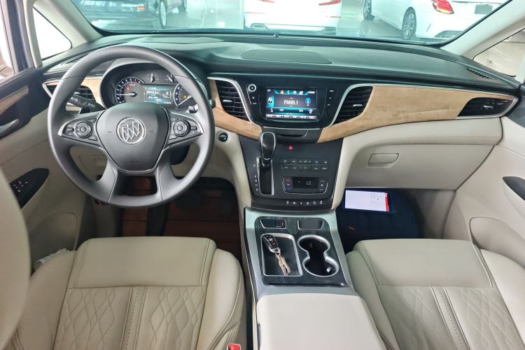 Used Buick GL8 2017 ES 28T Comfort Model China V Standard Center Console
