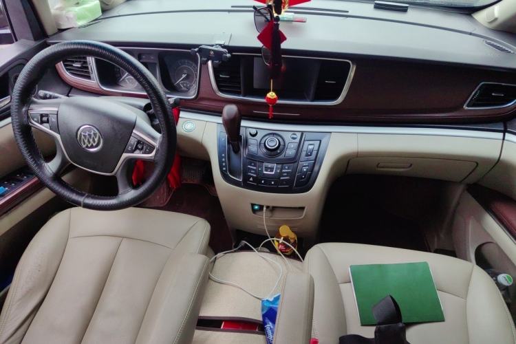 Used Buick GL8 2017 25S Comfort Version China V Standard Center Console