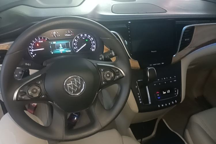 Used Buick GL8 2017 ES 28T Comfort Model China V Standard Center Console