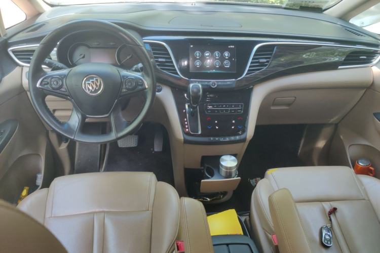 Used Buick GL8 2017 ES 28T Luxury Model China V Standard Center Console