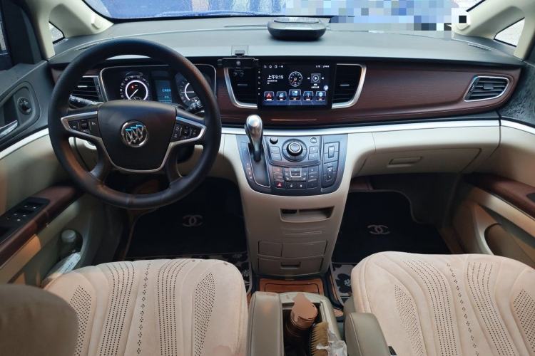 Used Buick GL8 2017 25S Prestige Version China V Standard Center Console