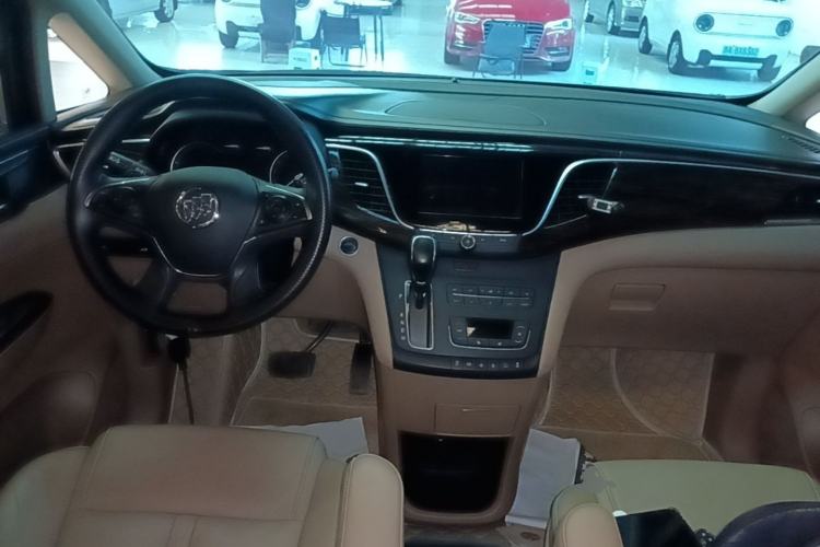 Used Buick GL8 2017 ES 28T Premium Version China V Standard Center Console