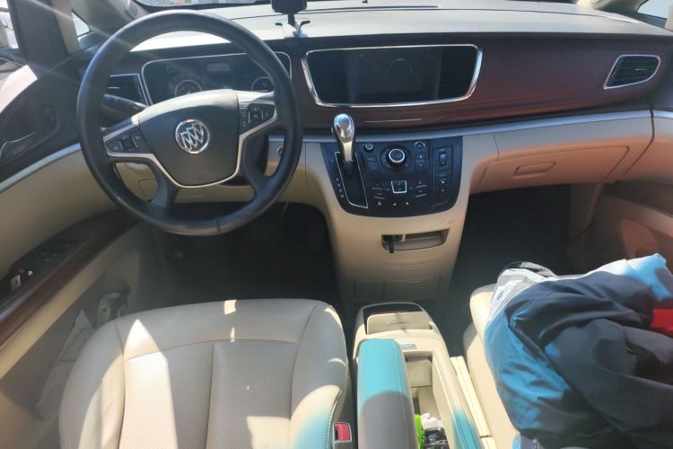 Used Buick GL8 2017 25S Comfort Version China V Standard Center Console