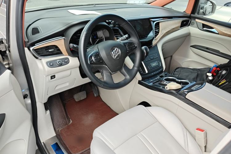 Used Buick GL8 2017 ES 28T Comfort Model China V Standard Center Console