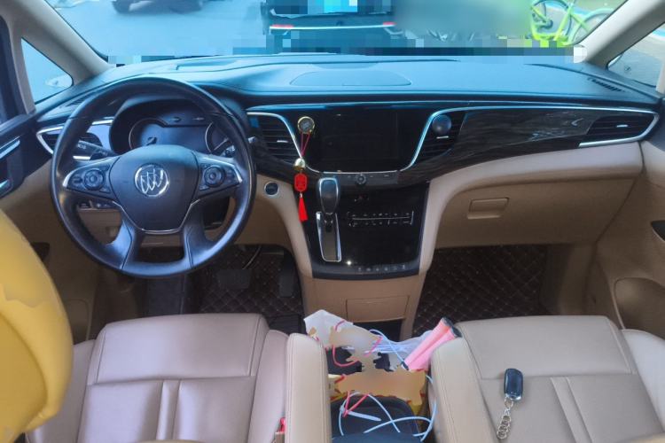 Used Buick GL8 2017 ES 28T Flagship Model China V Standard Center Console