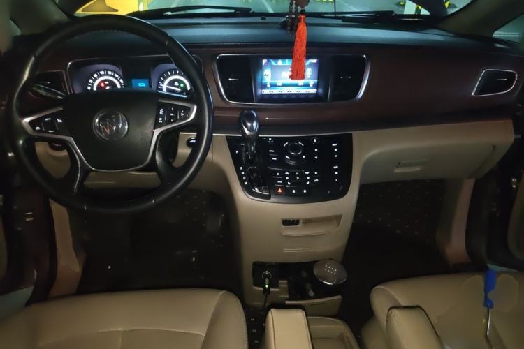Used Buick GL8 2017 25S Prestige Version China V Standard Center Console