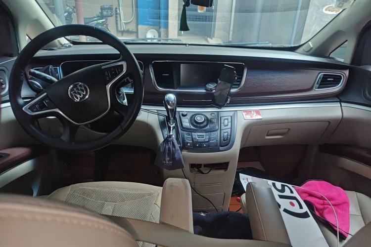 Used Buick GL8 2017 25S Luxury Version China V Standard Center Console