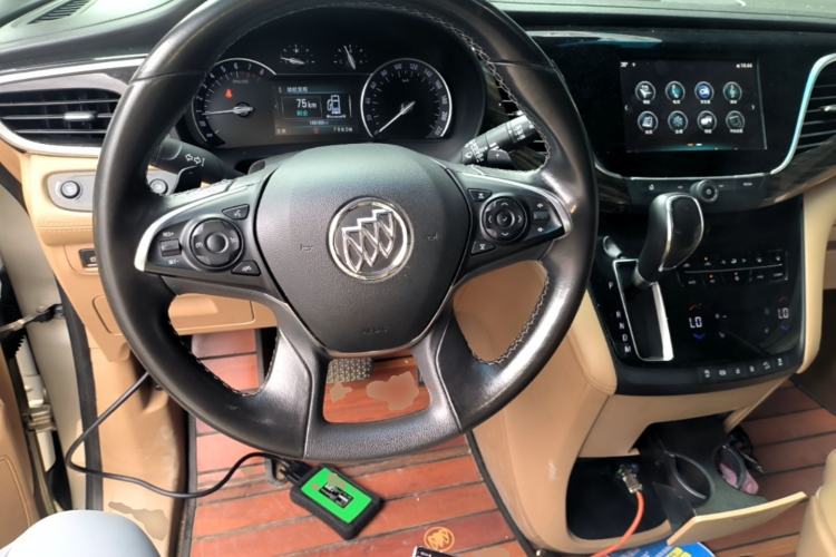 Used Buick GL8 2017 ES 28T Luxury Model China V Standard Center Console