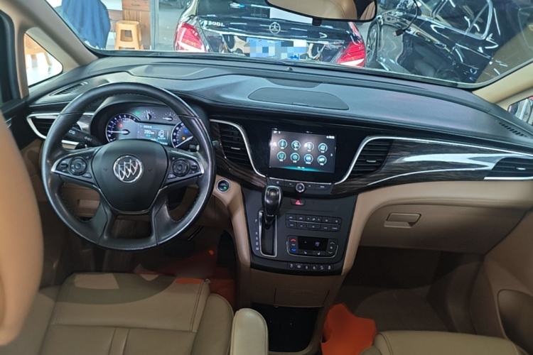 Used Buick GL8 2017 ES 28T Premium Version China V Standard Center Console
