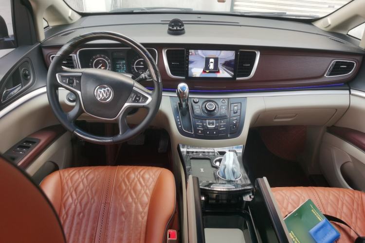 Used Buick GL8 2017 25S Luxury Version China V Standard Center Console