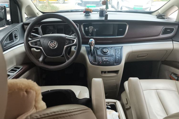 Used Buick GL8 2017 25S Prestige Version China V Standard Center Console