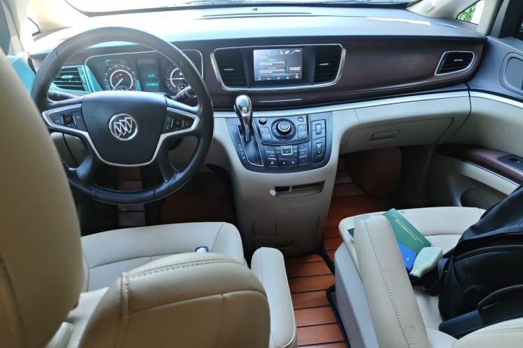 Used Buick GL8 2017 25S Comfort Version China V Standard Center Console