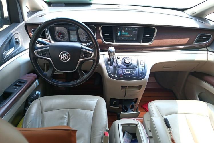 Used Buick GL8 2017 25S Luxury Version China V Standard Center Console