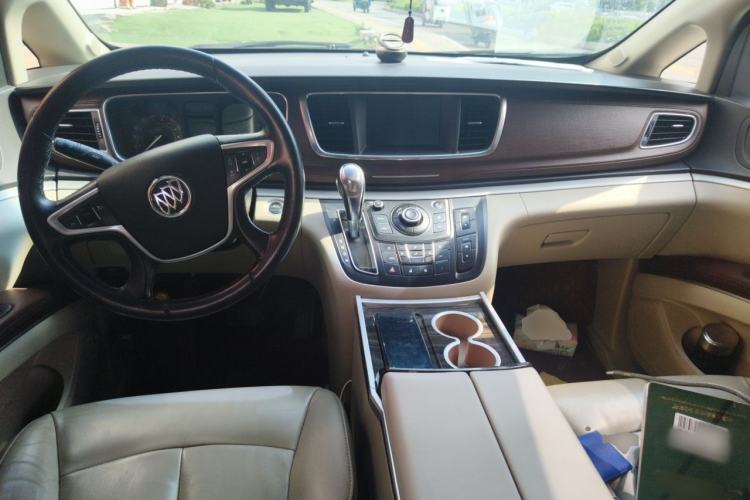 Used Buick GL8 2017 25S Luxury Version China V Standard Center Console