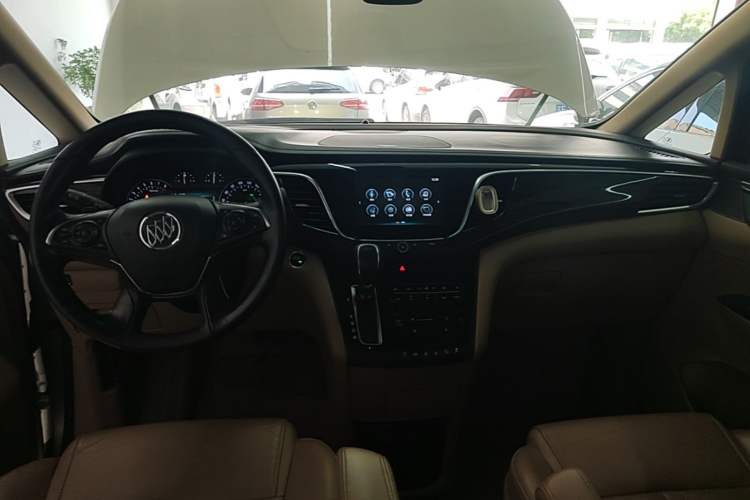 Used Buick GL8 2017 ES 28T Luxury Model China V Standard Center Console
