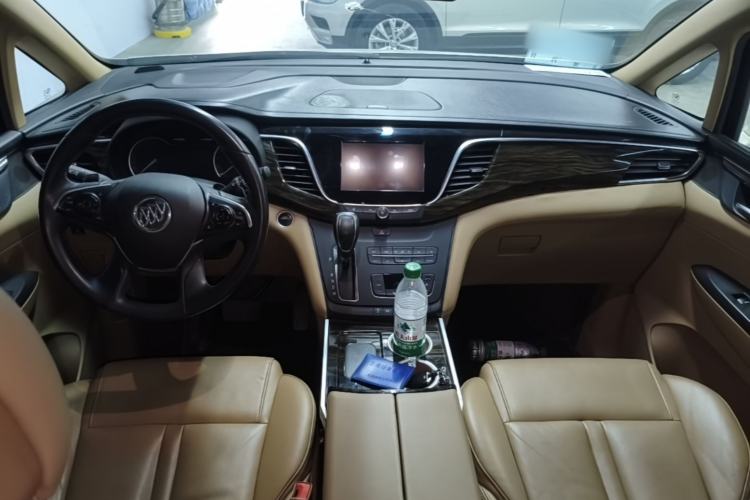 Used Buick GL8 2017 ES 28T Premium Version China V Standard Center Console