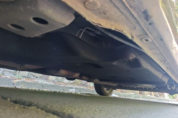 Used Buick GL8 2017 25S Prestige Version China V Standard Chassis Front Left