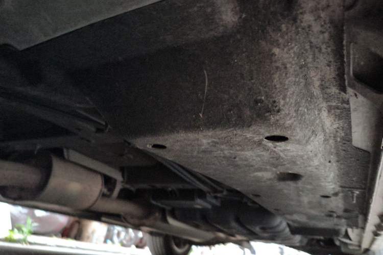 Used Buick GL8 2017 ES 28T Comfort Model China V Standard Chassis Front Left