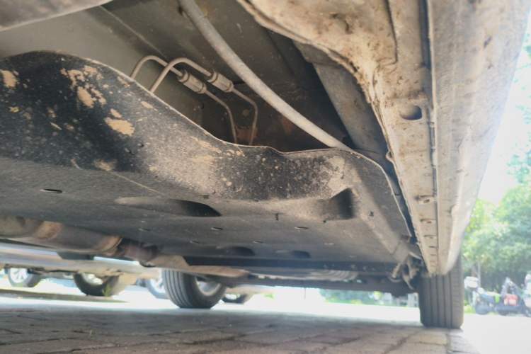 Used Buick GL8 2017 25S Prestige Version China V Standard Chassis Front Left