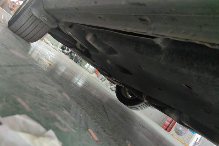 Used Buick GL8 2017 25S Prestige Version China V Standard Chassis Front Left
