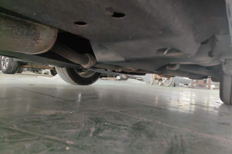 Used Buick GL8 2017 25S Prestige Version China V Standard Chassis Front Right