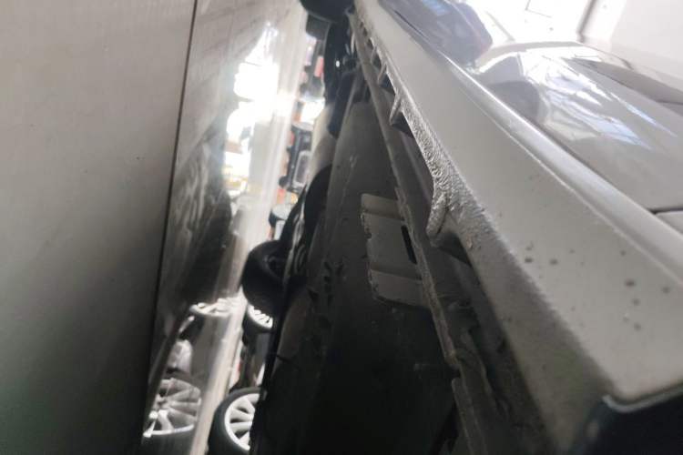 Used Buick GL8 2017 ES 28T Premium Version China V Standard Chassis Front Right