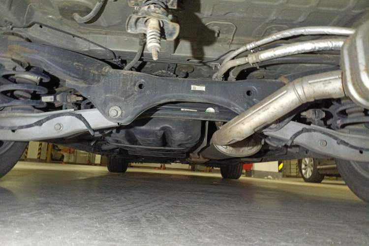 Used Buick GL8 2017 ES 28T Luxury Model China V Standard Chassis Rear