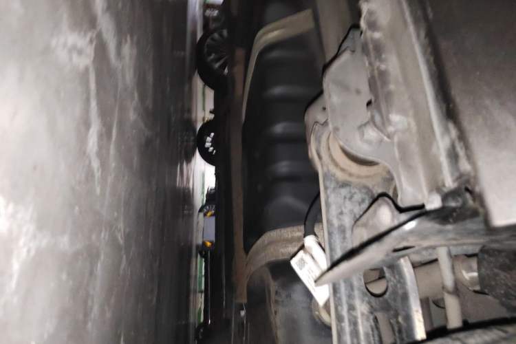 Used Buick GL8 2017 25S Luxury Version China V Standard Chassis Rear Left