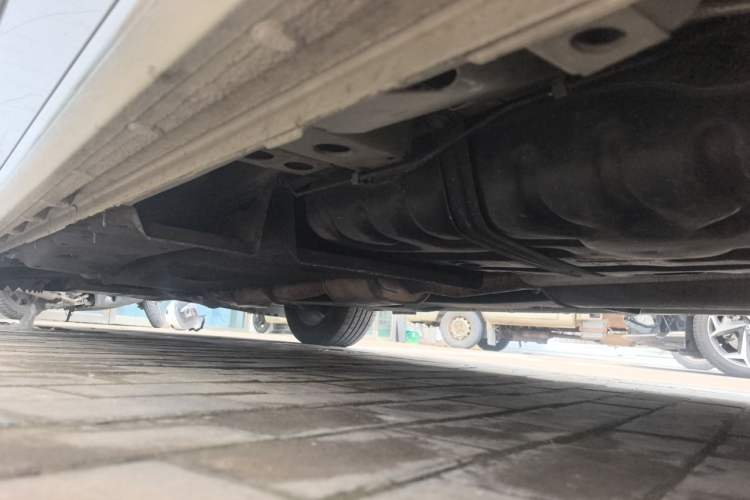 Used Buick GL8 2017 ES 28T Flagship Model China V Standard Chassis Rear Left