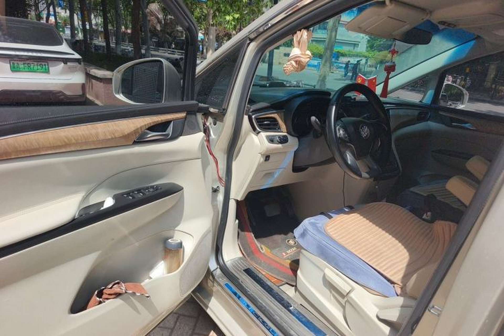Used Buick GL8 2017 ES 28T Comfort Model China V Standard Driver Seat