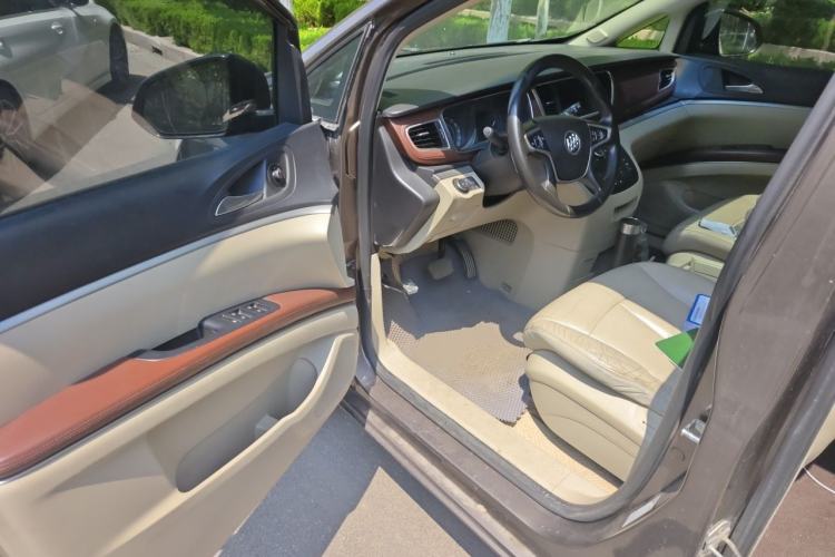 Used Buick GL8 2017 25S Luxury Version China V Standard Driver Seat