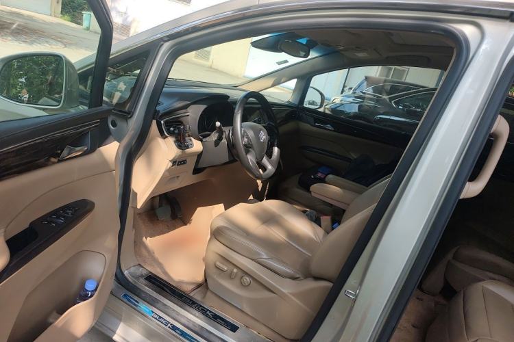 Used Buick GL8 2017 ES 28T Flagship Model China V Standard Driver Seat