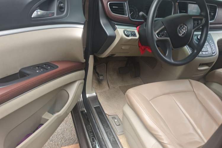 Used Buick GL8 2017 25S Comfort Version China V Standard Driver Seat