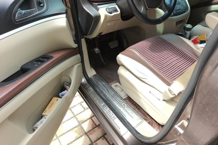 Used Buick GL8 2017 25S Luxury Version China V Standard Driver Seat