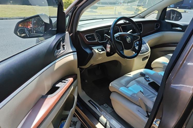 Used Buick GL8 2017 25S Prestige Version China V Standard Driver Seat