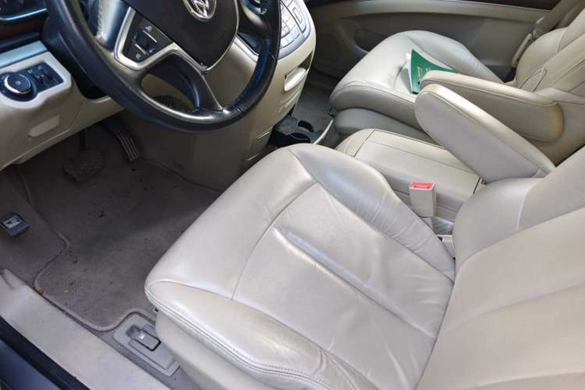 Used Buick GL8 2017 25S Luxury Version China V Standard Driver Seat