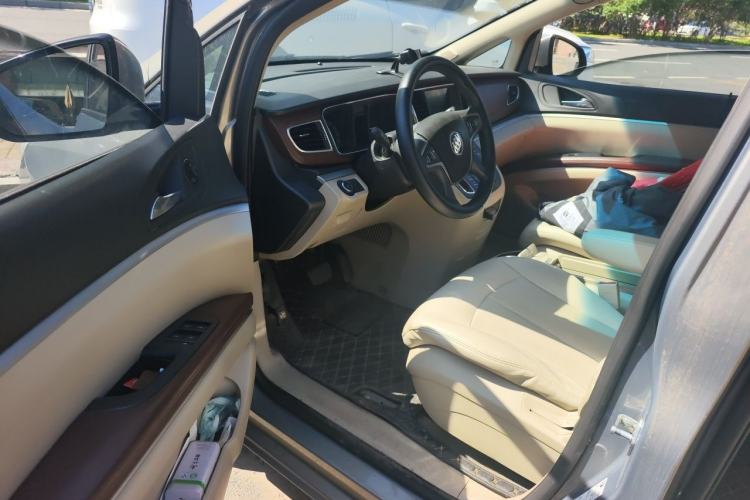 Used Buick GL8 2017 25S Comfort Version China V Standard Driver Seat