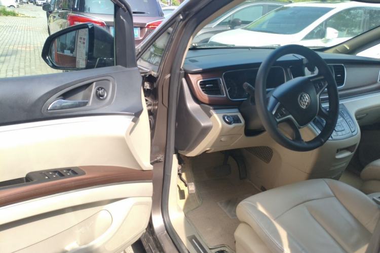 Used Buick GL8 2017 25S Prestige Version China V Standard Driver Seat