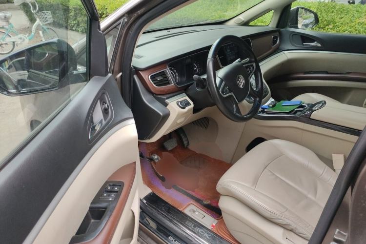 Used Buick GL8 2017 25S Luxury Version China V Standard Driver Seat
