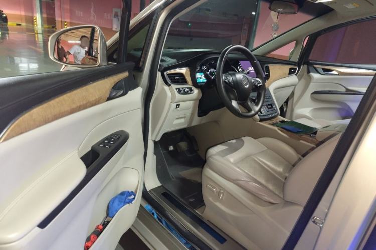 Used Buick GL8 2017 ES 28T Comfort Model China V Standard Driver Seat