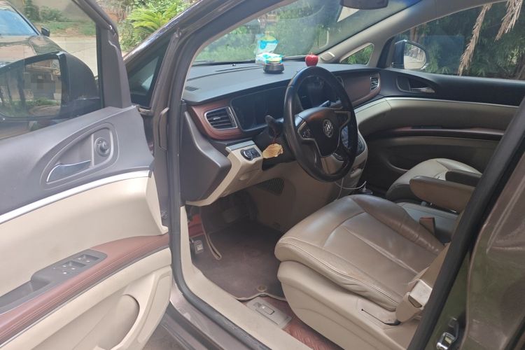 Used Buick GL8 2017 25S Luxury Version China V Standard Driver Seat