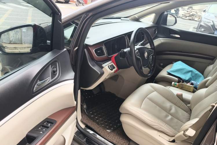 Used Buick GL8 2017 25S Luxury Version China V Standard Driver Seat