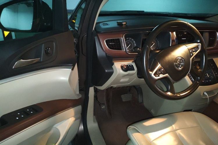 Used Buick GL8 2017 25S Luxury Version China V Standard Driver Seat